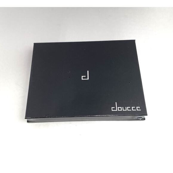 Doucce On The Go Palette - 4 Eyeshadows; 1 Highlighter; 1 Blush SEALED New - Picture 3 of 5